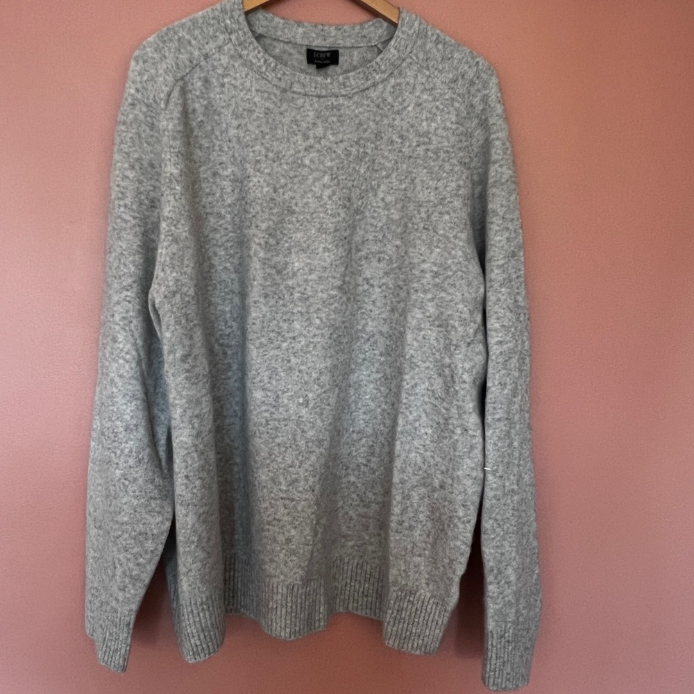 J. Crew Men’s Crewneck Sweater. Charcoal Gray. Super Soft. Like new. XL.